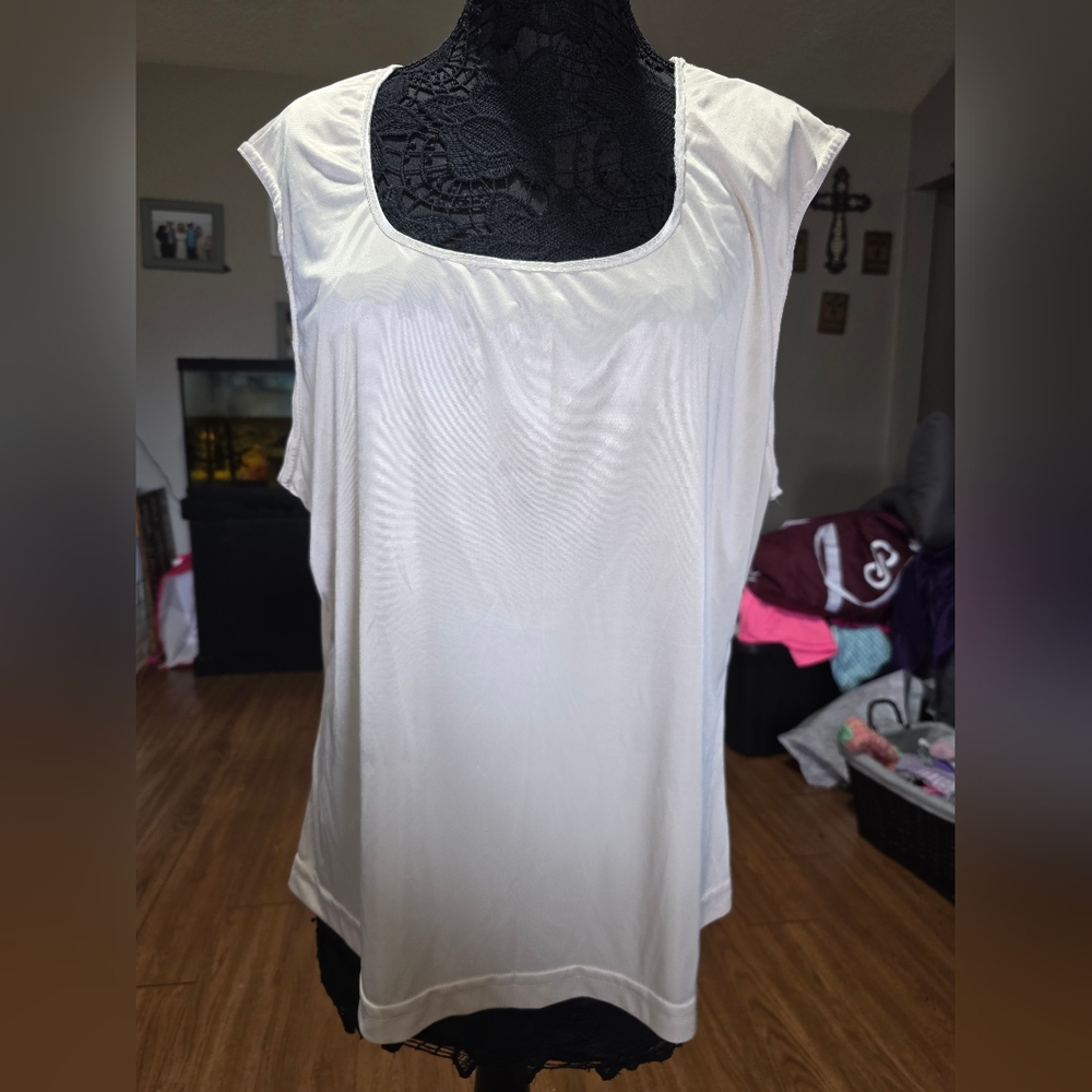 Elegant White Women's Tank Top
